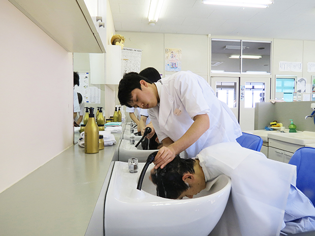 スタンド シャンプー 女性 ストア